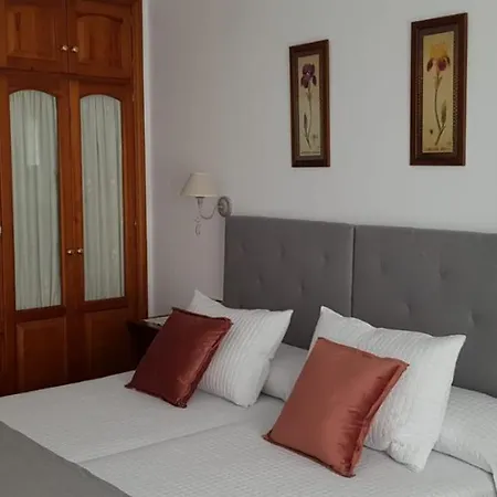 Ramon Y Cajal Nyaraló Estepona